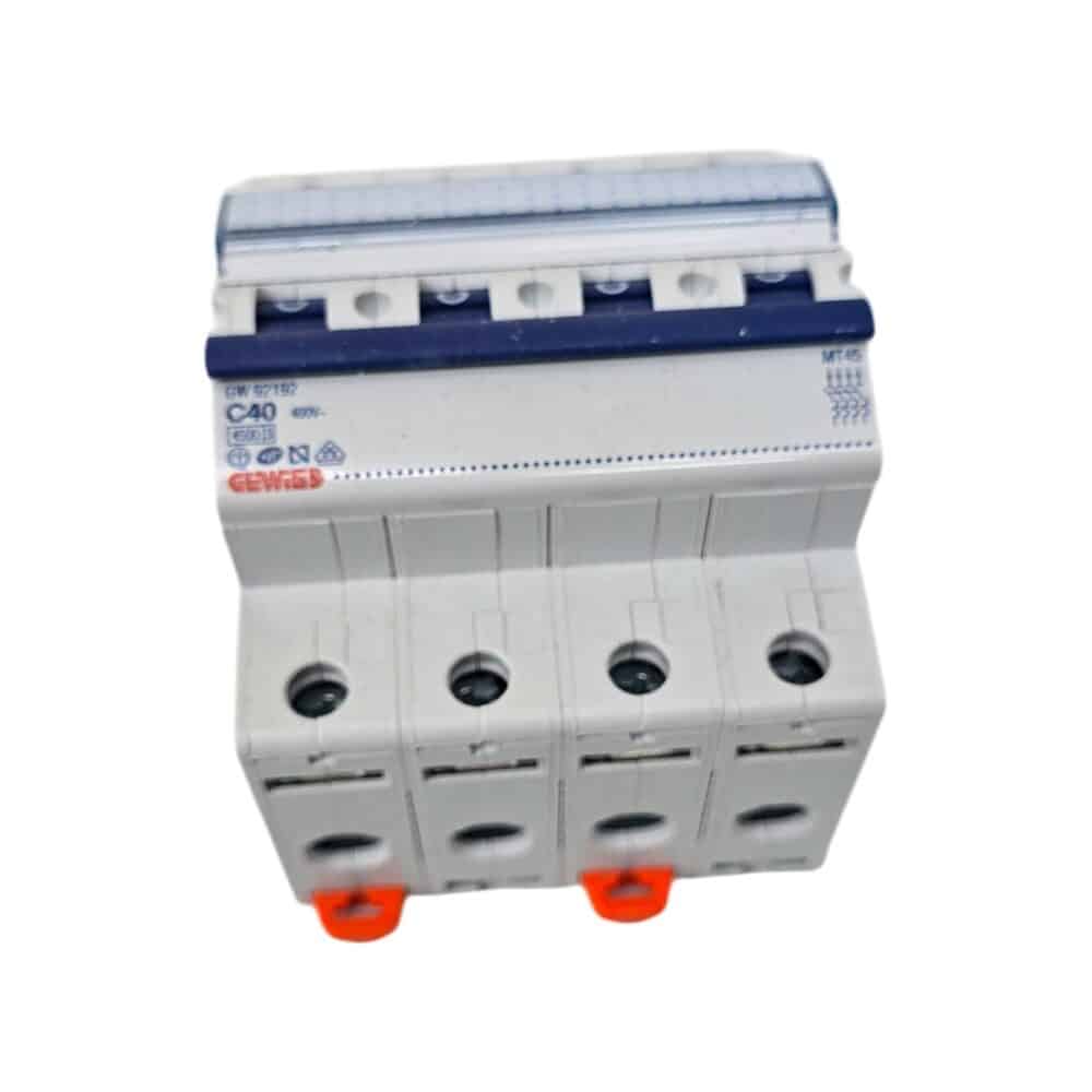 Întrerupător automat GEWISS 90 MT C40 4P, alb, pentru protecție electrică