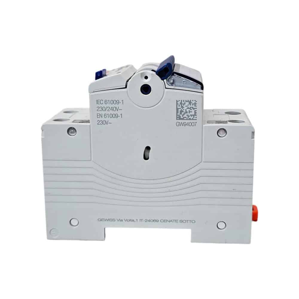 Întrerupător automat GEWISS C16 MDC45 alb pentru protecție electrică